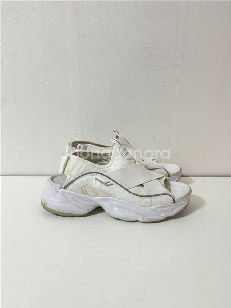 270 PROSPECS 스택스 키높이 샌들--3