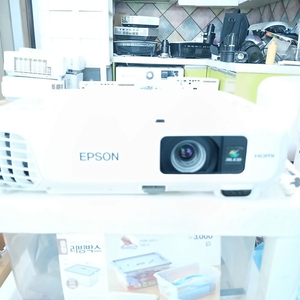 앱손 휴대성 eb-s18 ppt 캠핑 중고 빔프로젝터