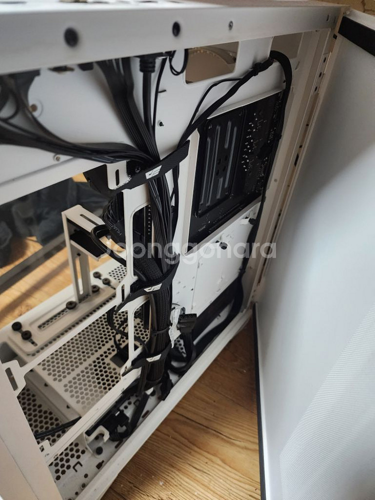 5600 4060ti 본체 팝니자--1