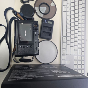 x100v