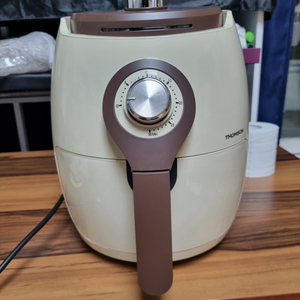 톰슨 에어프라이어