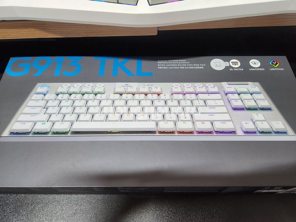 로지텍 G913TKL 화이트 택타일 판매(24년2월구매--3