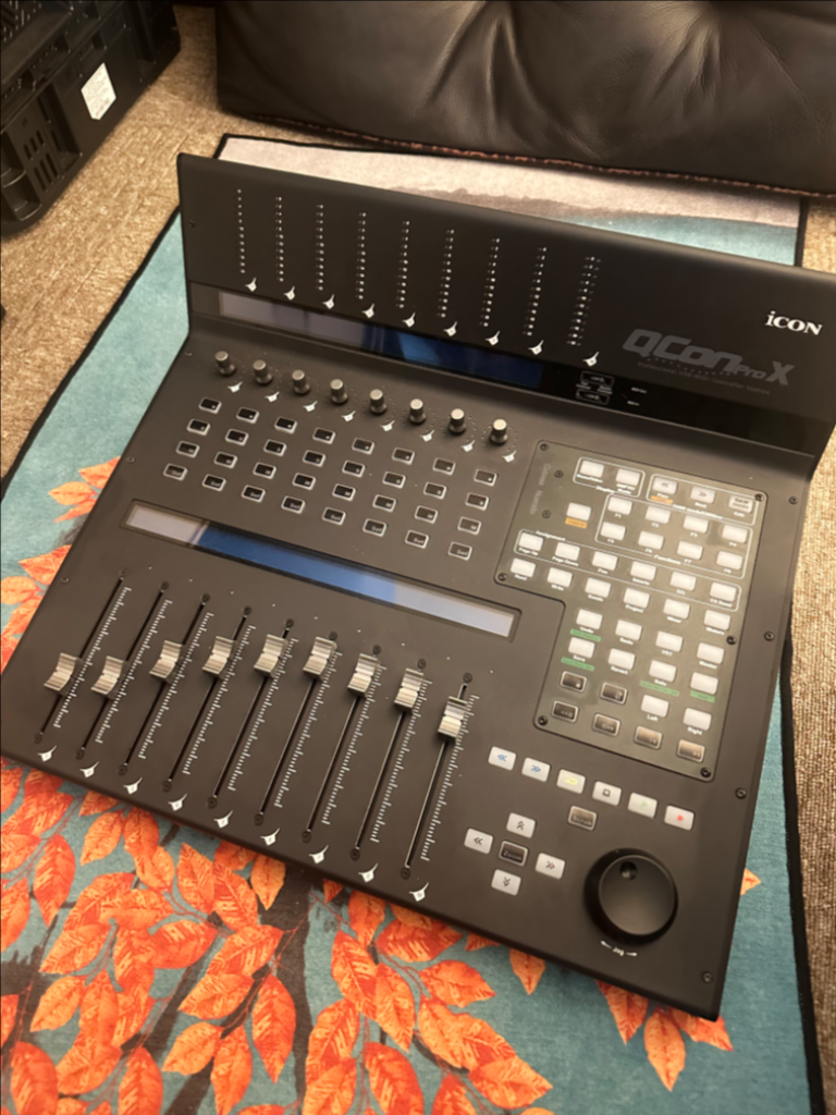 icon qcon pro x daw 컨트롤러