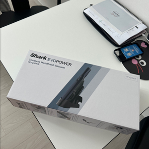 샤크 에보파워 핸디 무선청소기 WV210KR