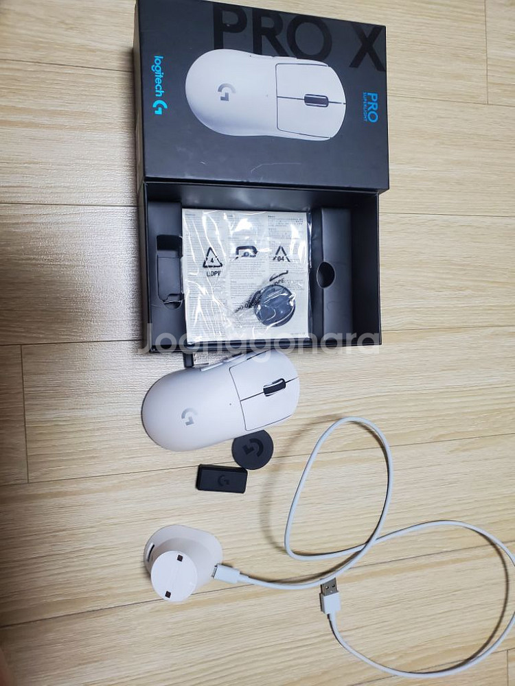 지슈라 충전독 포함 판매합니다--0