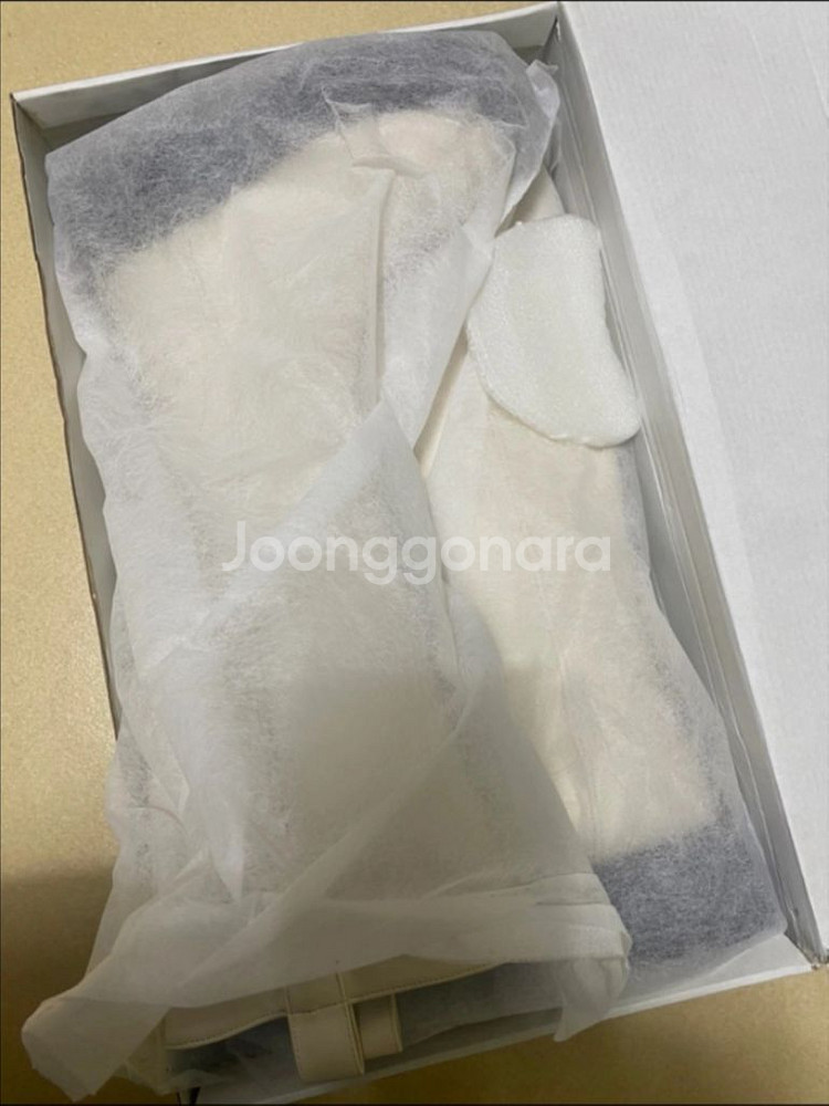 (새상품)정가16.5 롱부츠 아이보리 230--4