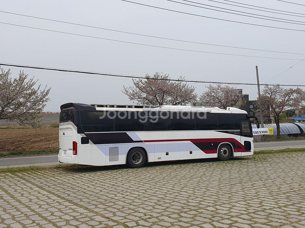 뉴그랜버드 캠핑카--1