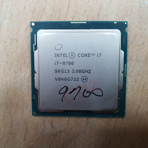 인텔 9세대 i7 9700 CPU 쿨러별도