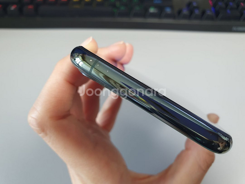 아이폰11 프로 / 256GB / 미드나이트 그린--6