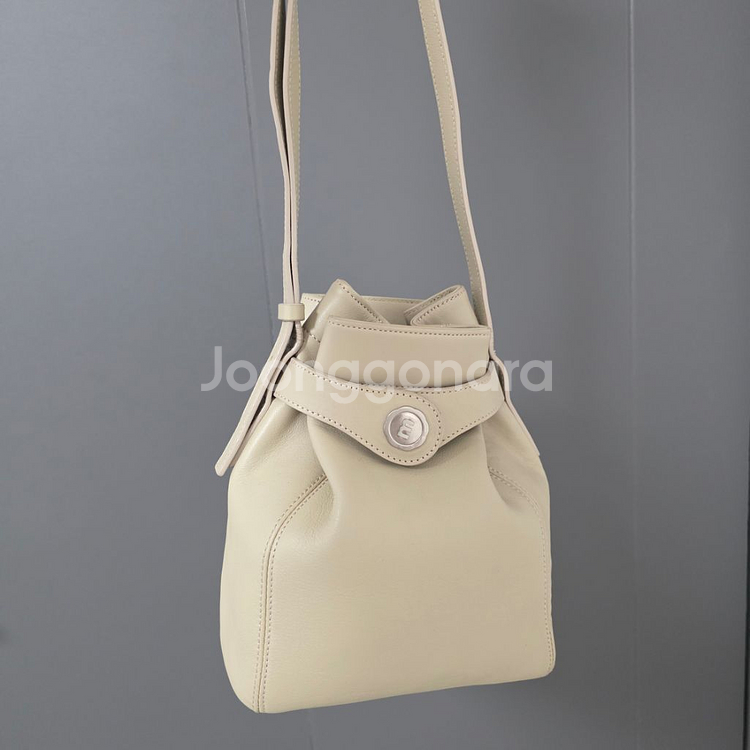 미닛뮤트 pott bag 포트백 퐅백 아이보리--1