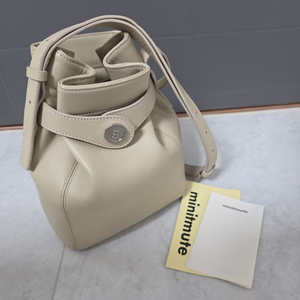 미닛뮤트 pott bag 포트백 퐅백 아이보리