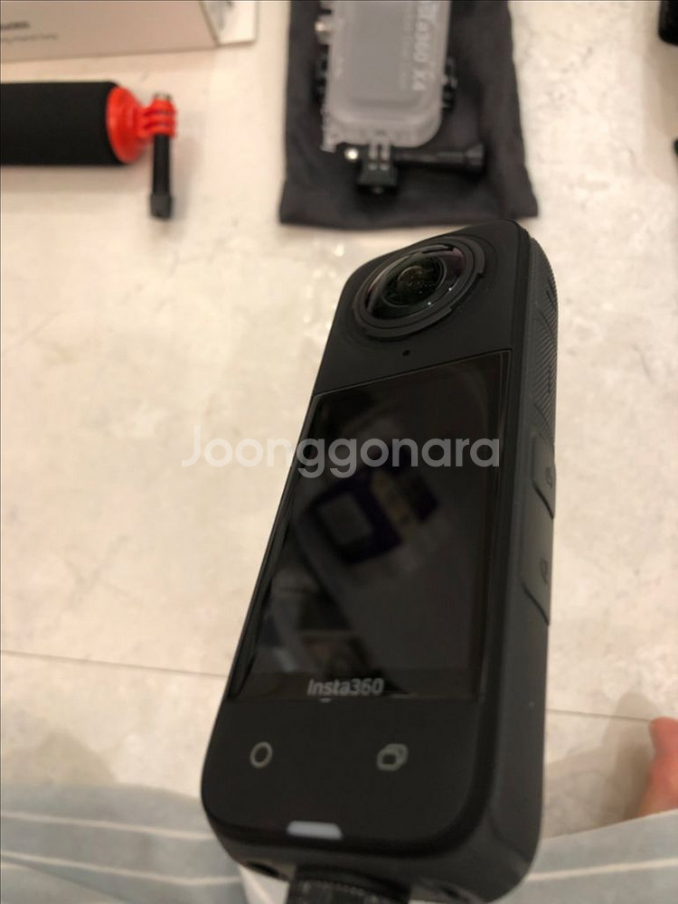 인스타360 x4 인비져블 다이브 번들--1