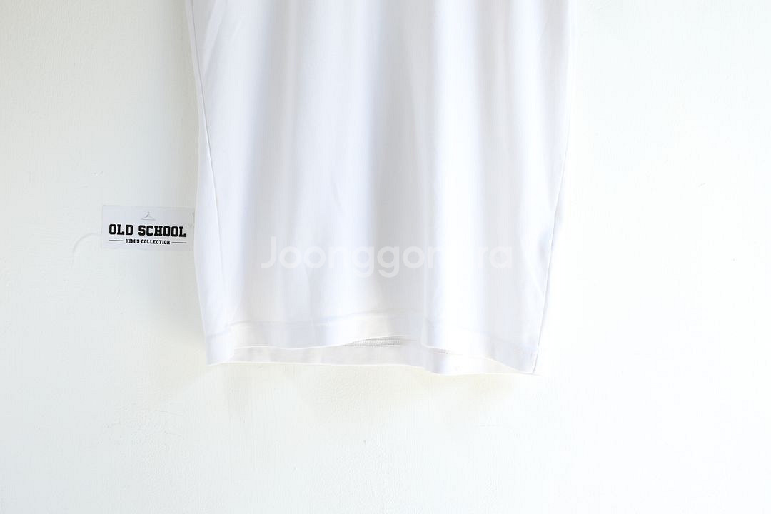 데상트 반팔 화이트티셔츠 95사이즈--2