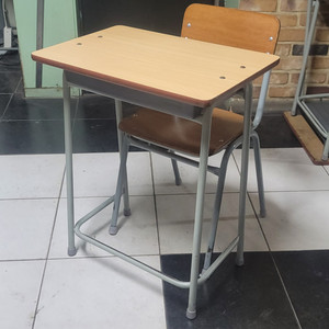 학원책걸상 팝니다.
