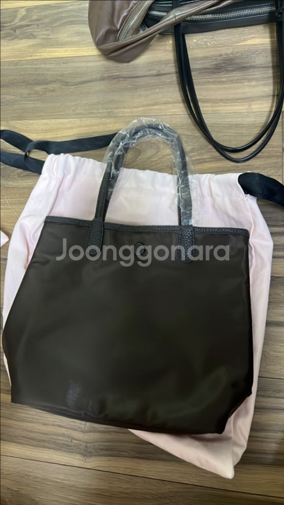 봉긋 미개봉 클래식 미니 쇼퍼백 브라운--0