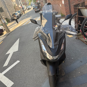 혼다 23년식 pcx 125 급처합니다
