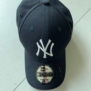 뉴에라 New Era 뉴욕양키스 볼캡 네이비 팝니다.