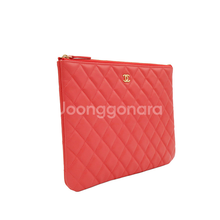 샤넬 레드 클래식 램스킨 뉴미듐 금장 클러치--3