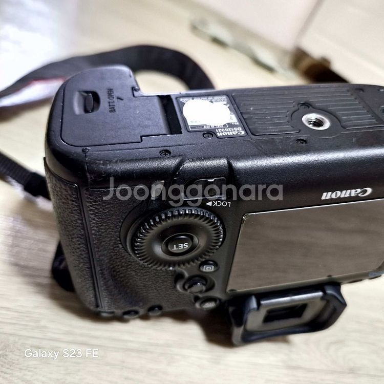 캐논 EOS 5D Mark III 직거래 70만원--9