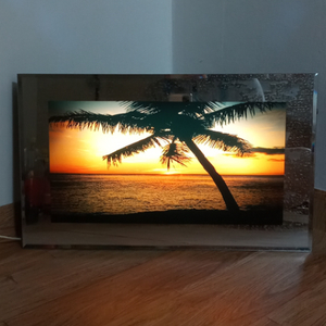 Moving Picture Light, Wall Art