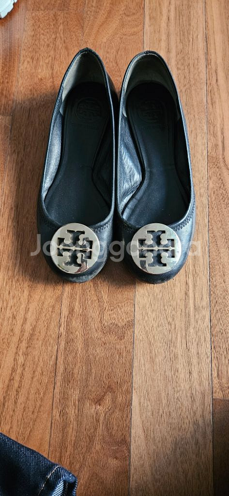 토리버치 블랙 가죽 플랫슈즈(정품)--0