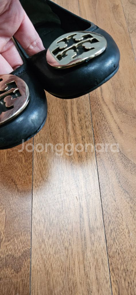토리버치 블랙 가죽 플랫슈즈(정품)--4