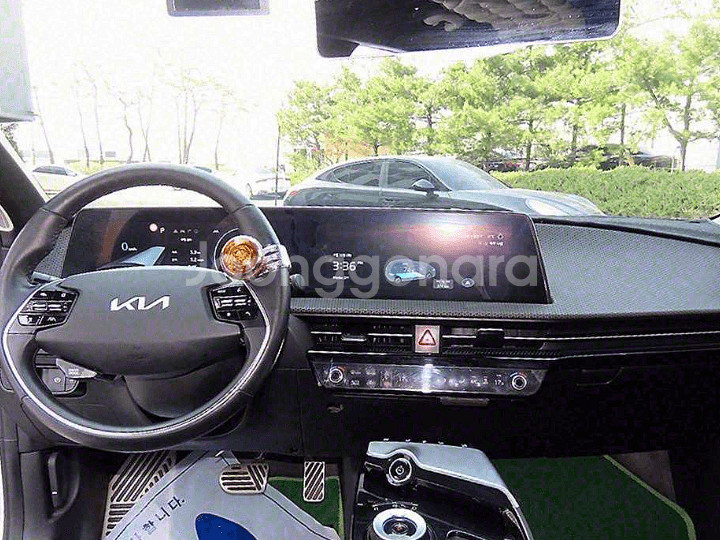 @23년 EV6 롱레인지 AWD 어스@무사고@상태최상@--9