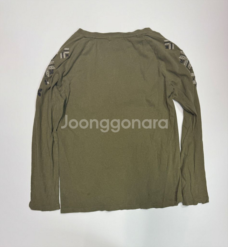 여성 써스데이아릴랜드 빈티지 패턴 긴팔 티셔츠--1