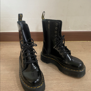 닥터마틴 제이든 8홀 (240-245) 새상품