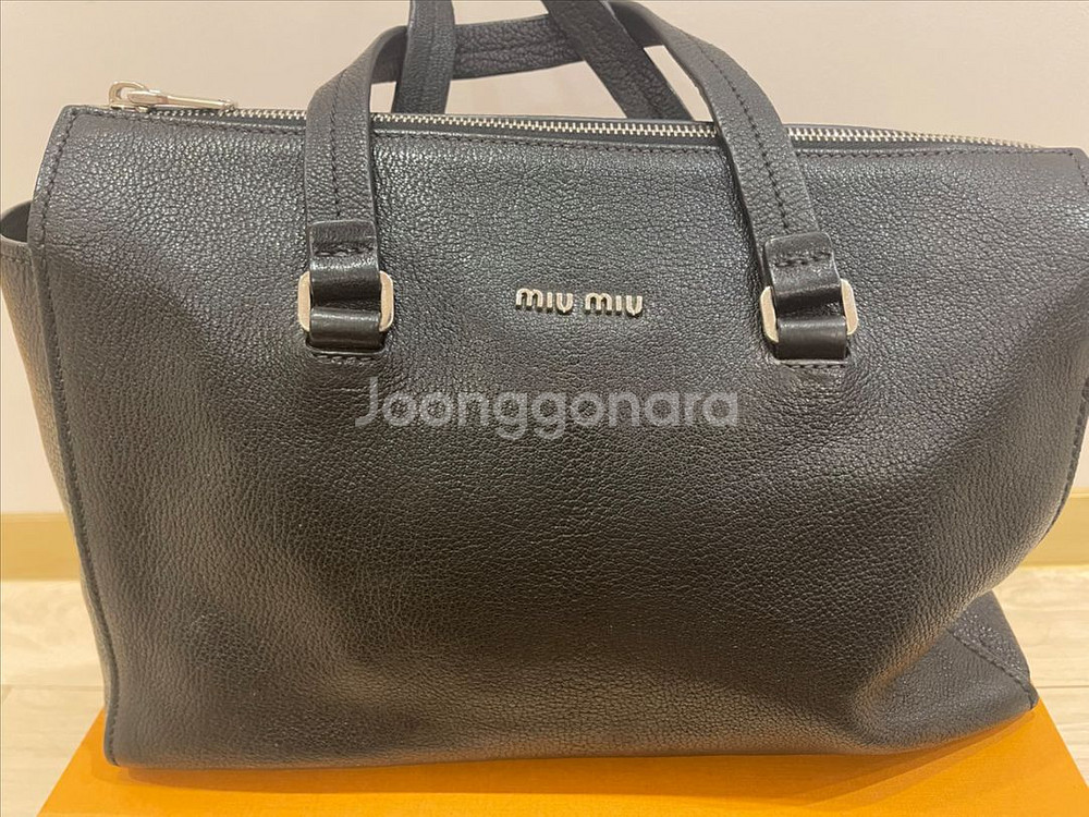 미우미우 블랙백--0