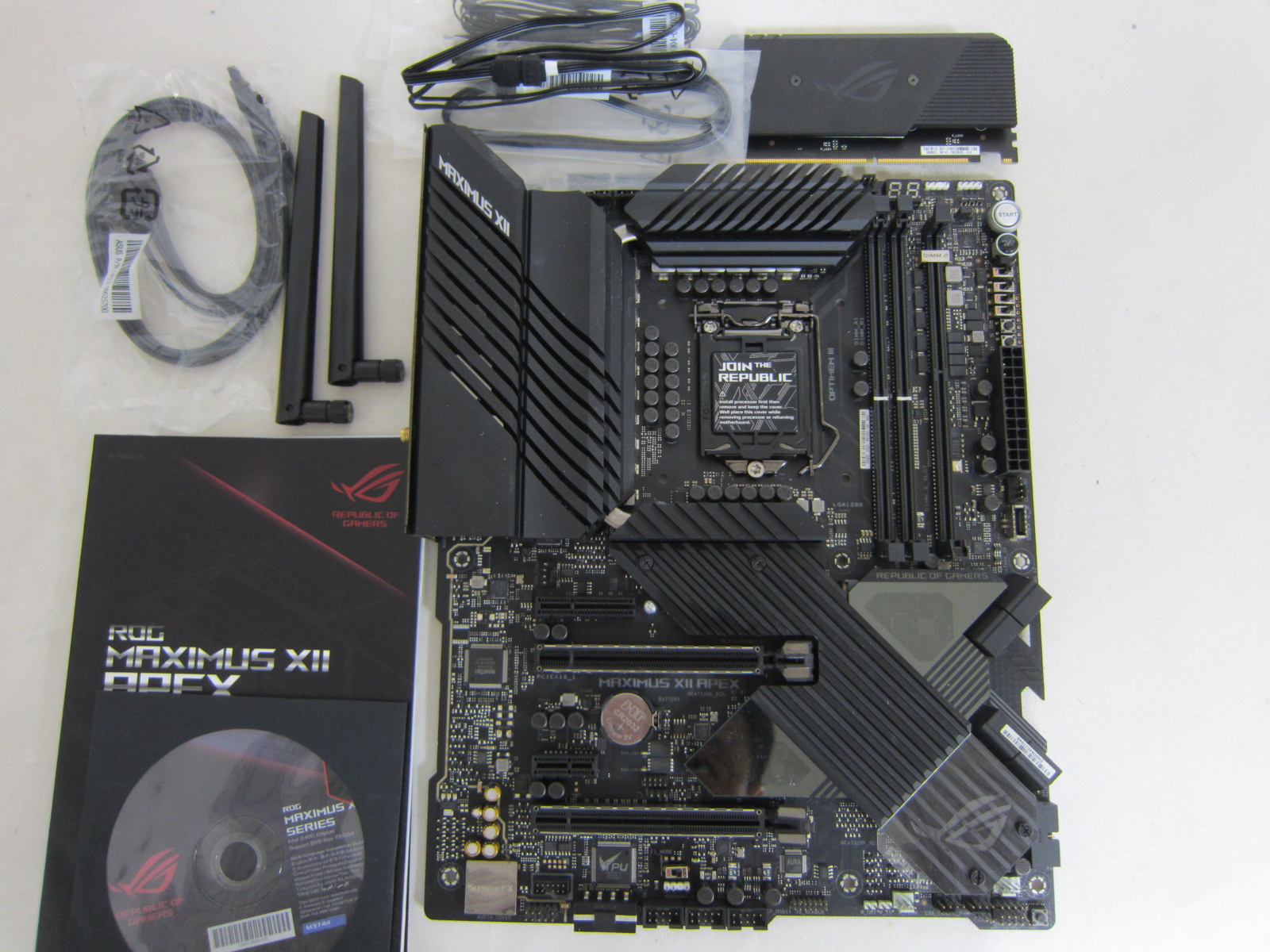 ASUS ROG MAXIMUS XII APEX