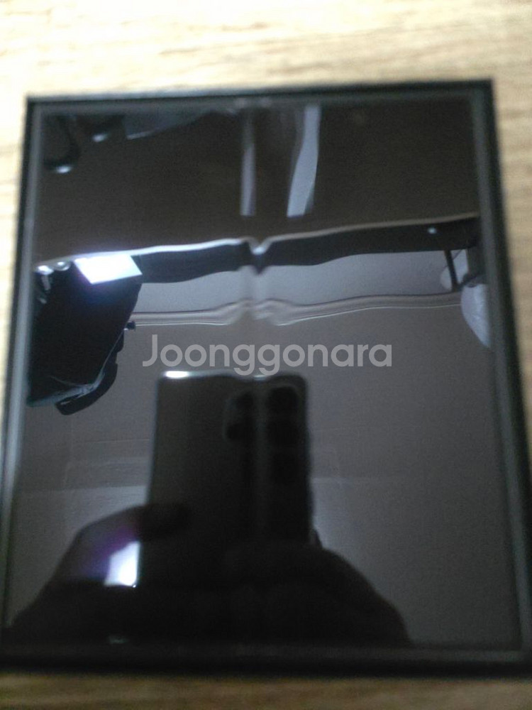 갤럭시Z폴드6 512g 팝니다--1