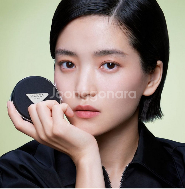 NEW 프라다 리빌 메쉬 쿠션/ LN10--1