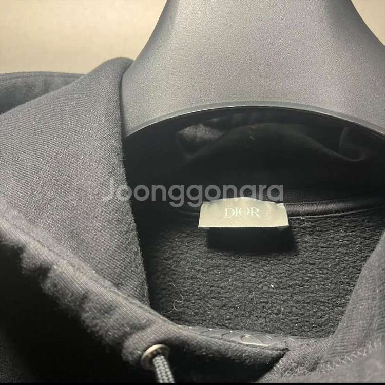[L] 디올 로고 도이그 후드티 블랙--2