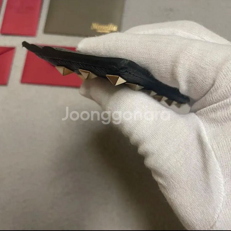 발렌티노 락스터드 카드지갑--3