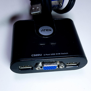 ATEN cs22u KVM