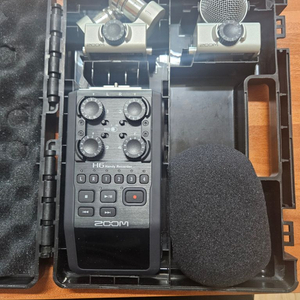 zoom h6 핸디레코더 판매합니다.