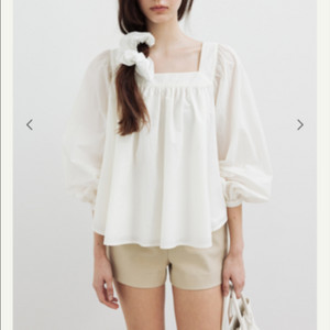 sie 시에 러플 코튼 블라우스 바닐라 F (새상품)