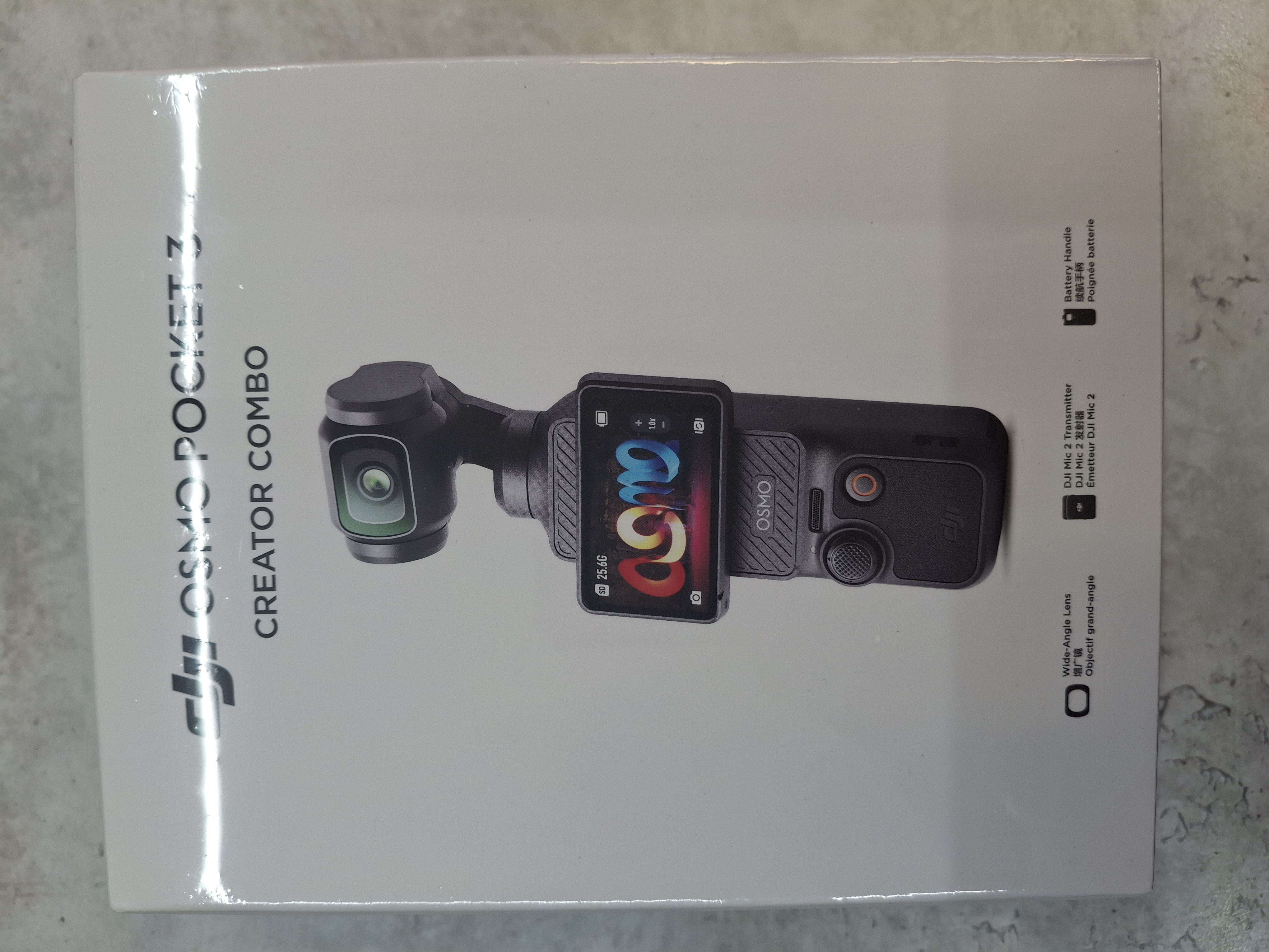 DJI 오즈모 포켓 3 크리에이터 콤보 미개봉 팝니다.