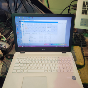 수리용<2403>lg15u480 i3 8세대 고장
