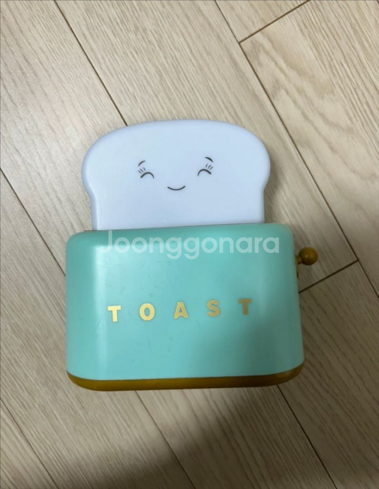 플라잉타이거코펜하겐 토스터 모양 무드등--0