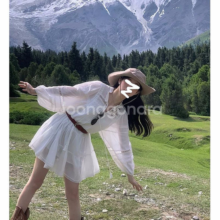 (새상품) 아일렛 레이스 블라우스 캉캉 미니 원피스--1