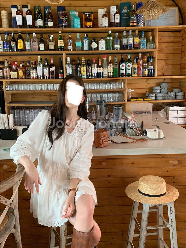 (새상품) 아일렛 레이스 블라우스 캉캉 미니 원피스--9