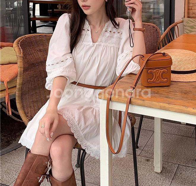 (새상품) 아일렛 레이스 블라우스 캉캉 미니 원피스--6