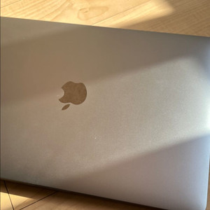 맥북프로 M2 13인치 고급형 (16G/1TB)