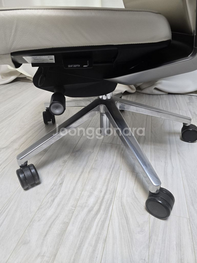퍼시스CH4700HE 리얼가죽의자(t80과같은모델)--8