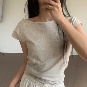 란도네 아이보리 보트넥 반팔티