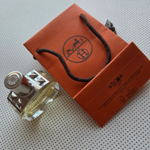 새상품입니다 에르메스 ㅡ바레니아 오드퍼퓸 30ml
