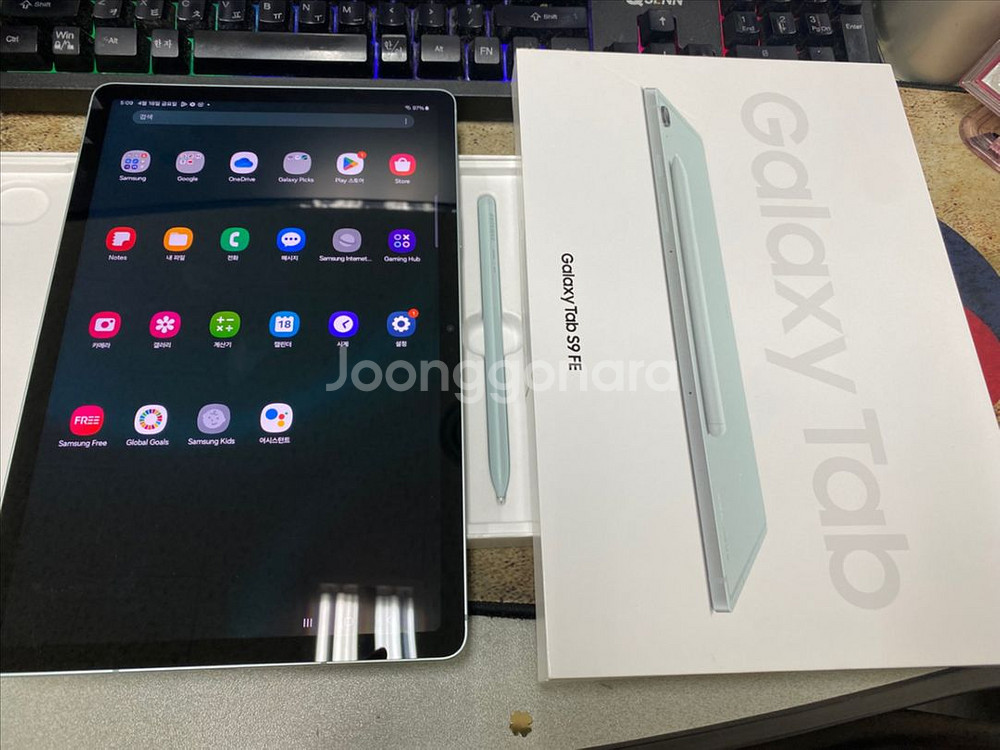 새제품 갤럭시탭S9FE 민트 128GB 와이파이용--9