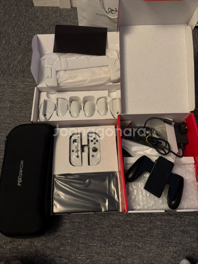 닌텐도 스위치 OLED +스컬앤코그립 +파우치--1